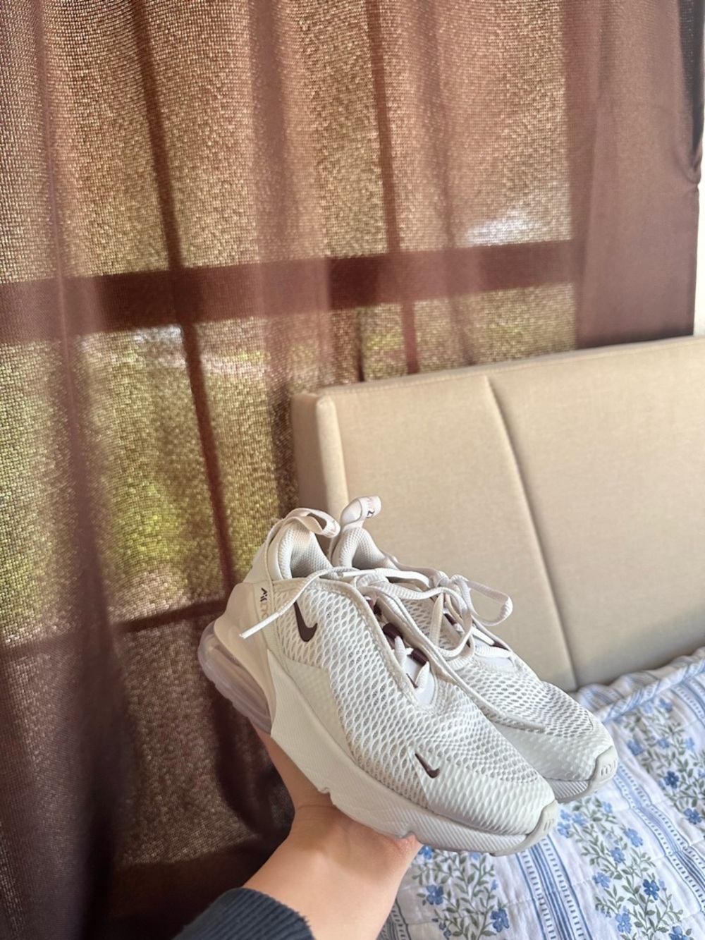 Girls shoes